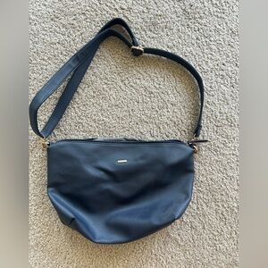 Pristine navy Remi + Reid vegan leather crossbody